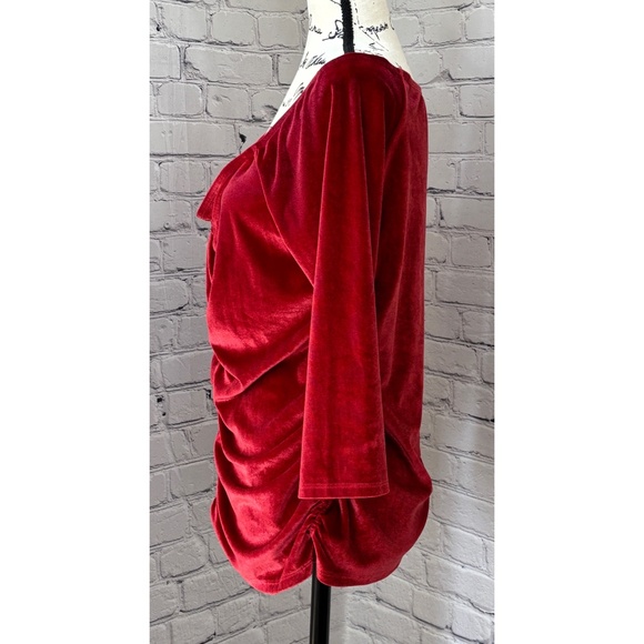 Torrid Women’s Stretch Velvet Off The Shoulder Top (Size 1) - Picture 3 of 11